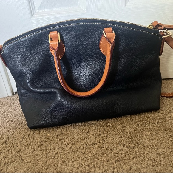 Dooney and bourke satchel crossbody bag - Picture 3 of 5